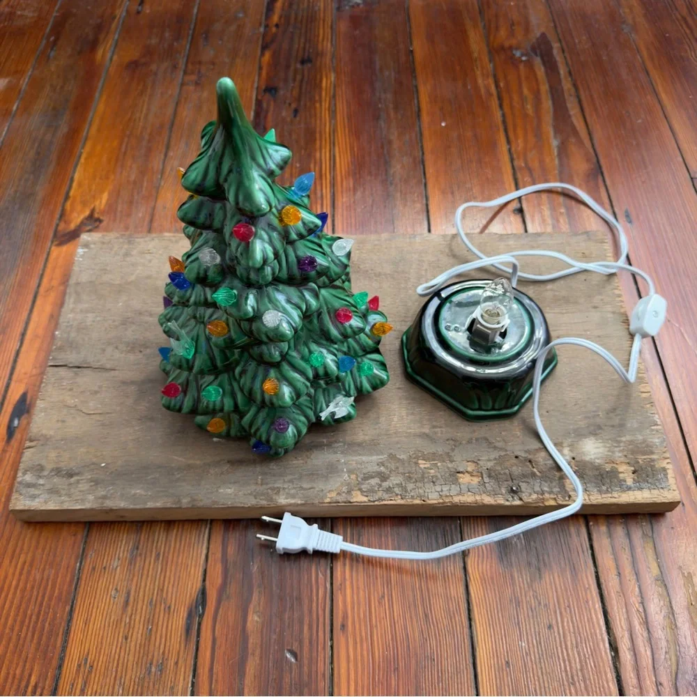 Vintage Holland Mold Christmas tree w dove lights 12”